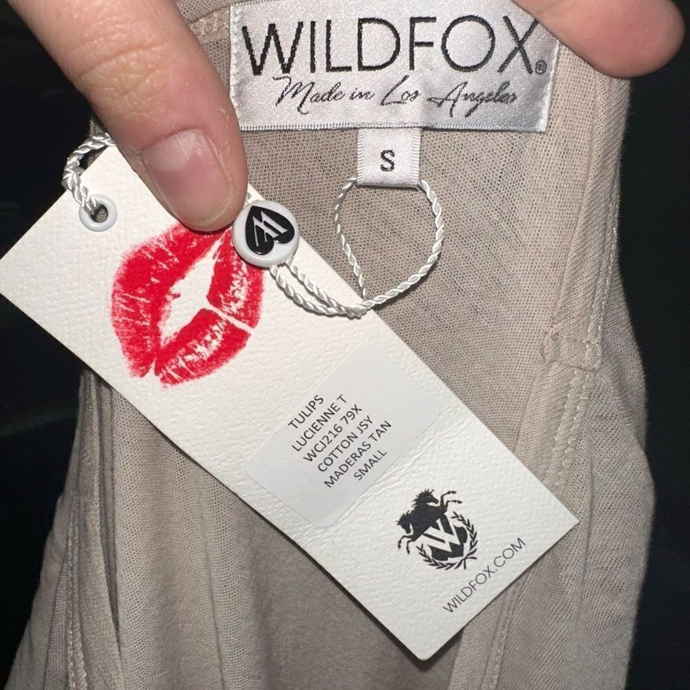 Wildfox embroidered tulips Lucienne cotton tan 80’s tee - Picture 3 of 3